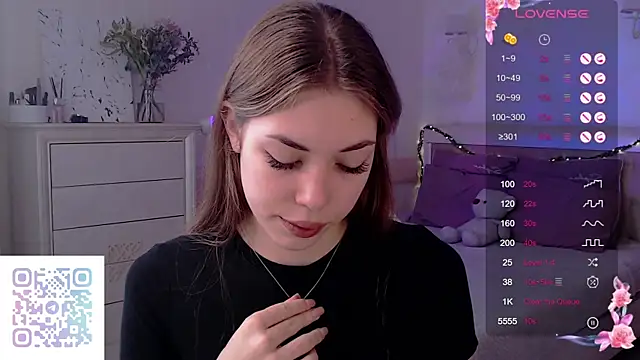 Snapshot of Leila_Vanilla chatting on November 30, 2025, 2:26 am Leila Vanilla online show from November 30, 2025, 2:26 am