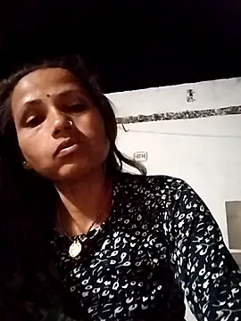 KIRTI12 HOT online show from October 8, 2025, 2:25 pm