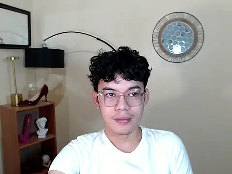 Snapshot of keirflorianxx chatting on September 19, 2025, 6:04 am keirflorianxx online show from September 19, 2025, 6:04 am