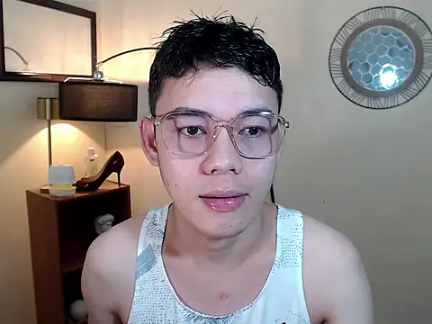 Snapshot of keirflorianxx chatting on October 5, 2025, 2:32 am keirflorianxx online show from October 5, 2025, 2:32 am