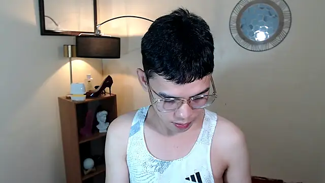 Snapshot of keirflorianxx chatting on October 5, 2025, 9:45 pm keirflorianxx online show from October 5, 2025, 9:45 pm