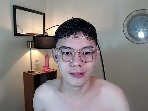 Snapshot of keirflorianxx chatting on October 8, 2025, 7:55 pm keirflorianxx online show from October 8, 2025, 7:55 pm