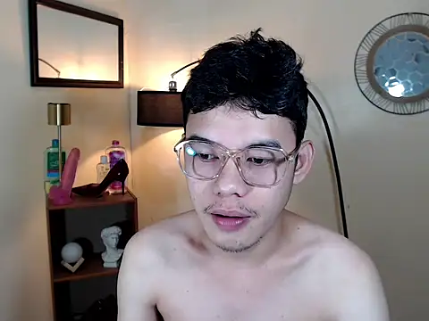 Snapshot of keirflorianxx chatting on October 20, 2025, 10:10 pm keirflorianxx online show from October 20, 2025, 10:10 pm