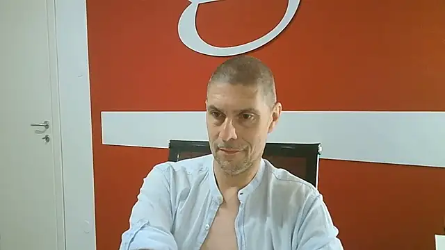 Snapshot of max79ve31 chatting on June 16, 2026, 7:22 am max79ve31 online show from June 16, 2026, 7:22 am