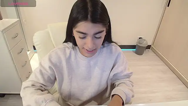 Snapshot of amarasilk_ chatting on January 9, 2026, 2:14 am amarasilk online show from January 9, 2026, 2:14 am