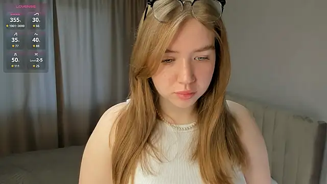 AlinaSollman online show from September 24, 2025, 4:16 am