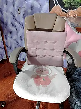 LadyMaiMai online show from November 28, 2025, 1:36 pm