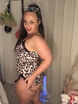 Snapshot of Welsh_Maya19X chatting on November 10, 2025, 11:37 pm Welsh Maya19X online show from November 10, 2025, 11:37 pm