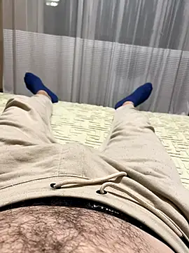 Snapshot of Klark_ chatting on October 15, 2025, 4:29 pm Klark online show from October 15, 2025, 4:29 pm