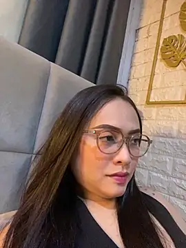 yourdevilsweettsx online show from November 5, 2025, 11:32 am