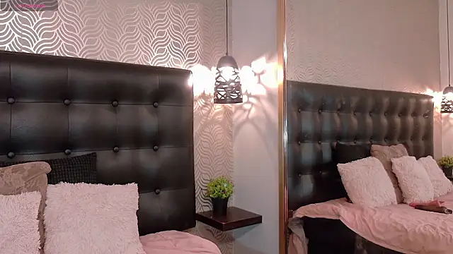 NaiaraMasson  online show from February 23, 2026, 12:24 pm