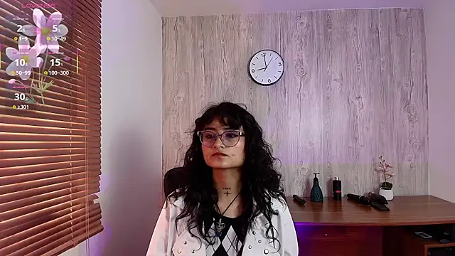 Snapshot of LilyRouset chatting on September 29, 2025, 2:00 pm LilyRouset online show from September 29, 2025, 2:00 pm