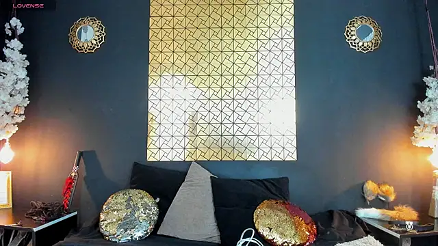 kinky momm online show from September 25, 2025, 2:21 pm