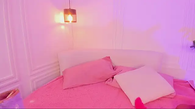 Dafne Hillss online show from February 27, 2026, 11:54 am