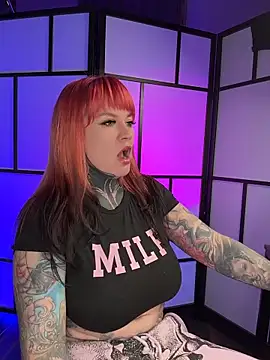 Snapshot of Sabien_DeMonia chatting on May 6, 2026, 8:14 pm Sabien DeMonia online show from May 6, 2026, 8:14 pm