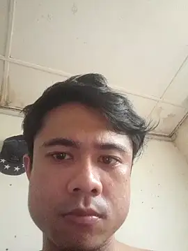 Snapshot of Kim0002 chatting on September 13, 2025, 2:22 am Kim0002 online show from September 13, 2025, 2:22 am