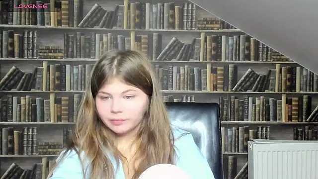 Lilly Jess online show from November 6, 2025, 7:37 pm