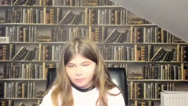 Lilly Jess online show from November 8, 2025, 5:23 pm