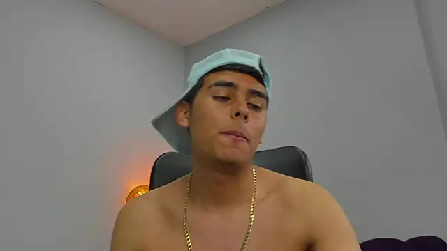 Snapshot of Matthewlodge chatting on November 24, 2025, 3:12 pm Matthewlodge online show from November 24, 2025, 3:12 pm