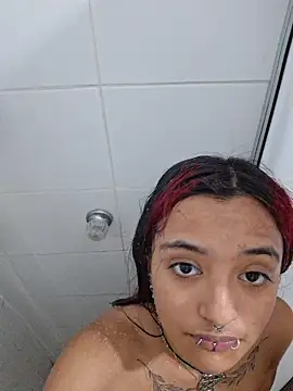 carolinerue online show from March 23, 2026, 12:58 am