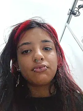 carolinerue online show from March 29, 2026, 3:17 am