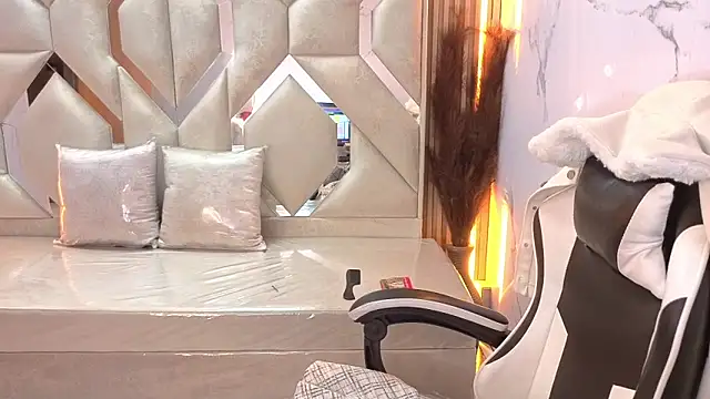 Snapshot of antonela_tp chatting on December 3, 2025, 12:47 pm antonela tp online show from December 3, 2025, 12:47 pm