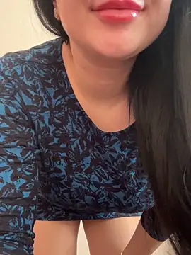 Snapshot of Molly-molly- chatting on November 11, 2025, 11:10 am Molly-molly- online show from November 11, 2025, 11:10 am