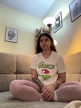 Snapshot of Brutecia2002 chatting on March 3, 2026, 10:54 am Brutecia2002 online show from March 3, 2026, 10:54 am