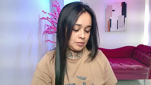 Black roseee online show from November 12, 2025, 3:51 am