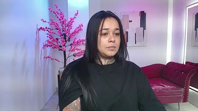 Black roseee online show from November 22, 2025, 3:27 am