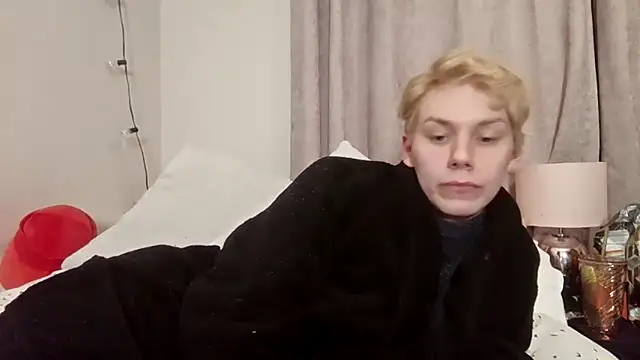 Snapshot of scottishtwink01 chatting on January 6, 2026, 12:36 am scottishtwink01 online show from January 6, 2026, 12:36 am