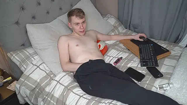 Snapshot of scottishtwink01 chatting on March 29, 2026, 11:49 pm scottishtwink01 online show from March 29, 2026, 11:49 pm