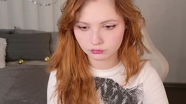 Snapshot of AlisHanson chatting on December 15, 2025, 8:07 am AlisHanson online show from December 15, 2025, 8:07 am