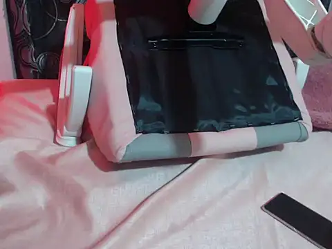 PANDORA-PIEL online show from October 9, 2025, 11:47 pm