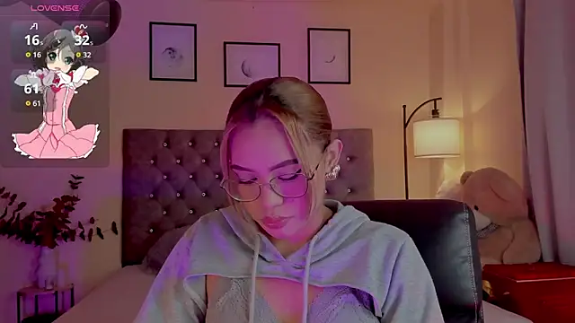 Snapshot of OxanaFedorova1- chatting on November 20, 2025, 9:03 pm OxanaFedorova1- online show from November 20, 2025, 9:03 pm