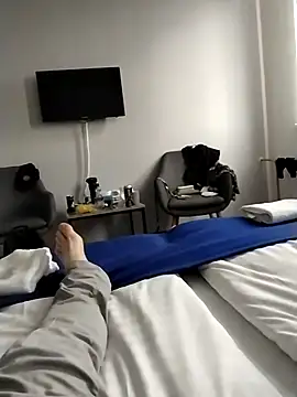 Snapshot of wankemastrson chatting on November 11, 2025, 9:42 am wankemastrson online show from November 11, 2025, 9:42 am