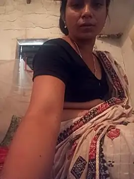 Snapshot of Notyriya7 chatting on April 13, 2026, 5:02 am Notyriya7 online show from April 13, 2026, 5:02 am