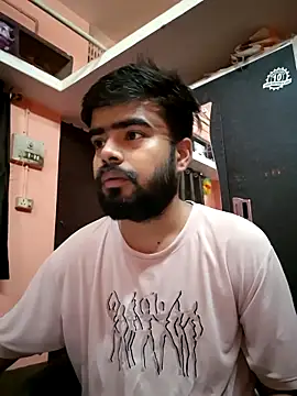 Snapshot of soniriyaa010101 chatting on May 19, 2026, 8:20 am soniriyaa010101 online show from May 19, 2026, 8:20 am