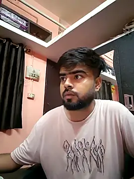Snapshot of soniriyaa010101 chatting on May 25, 2026, 6:47 pm soniriyaa010101 online show from May 25, 2026, 6:47 pm