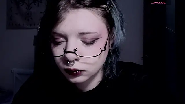 Alice Zev online show from December 17, 2025, 6:36 pm