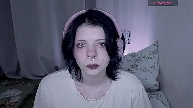 Snapshot of Alice_Zev chatting on July 13, 2026, 11:29 pm Alice Zev online show from July 13, 2026, 11:29 pm