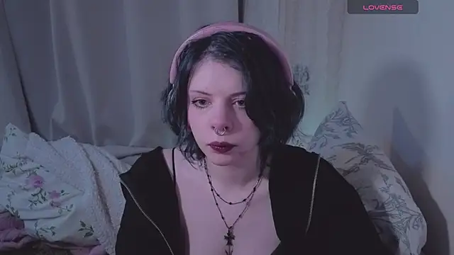 Snapshot of Alice_Zev chatting on July 23, 2026, 10:51 pm Alice Zev online show from July 23, 2026, 10:51 pm