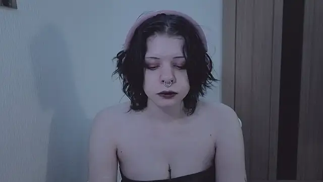 Snapshot of Alice_Zev chatting on August 1, 2026, 12:21 am Alice Zev online show from August 1, 2026, 12:21 am