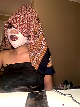 snowwhittie online show from September 25, 2025, 4:49 am