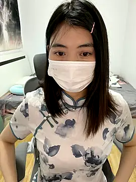 xuanxuanOo online show from November 10, 2025, 12:37 pm