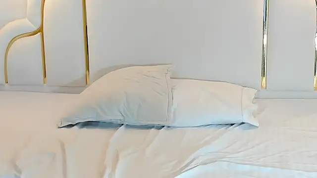 naughtyrose vc online show from April 22, 2026, 6:20 pm