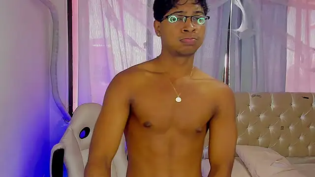 Snapshot of cassian_gold chatting on October 18, 2025, 4:19 pm cassian gold online show from October 18, 2025, 4:19 pm