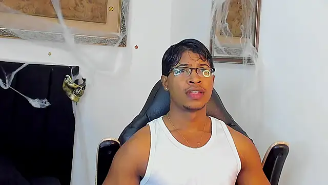 Snapshot of cassian_gold chatting on October 23, 2025, 1:21 pm cassian gold online show from October 23, 2025, 1:21 pm