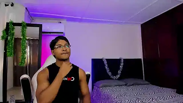 Snapshot of cassian_gold chatting on December 20, 2025, 5:09 pm cassian gold online show from December 20, 2025, 5:09 pm