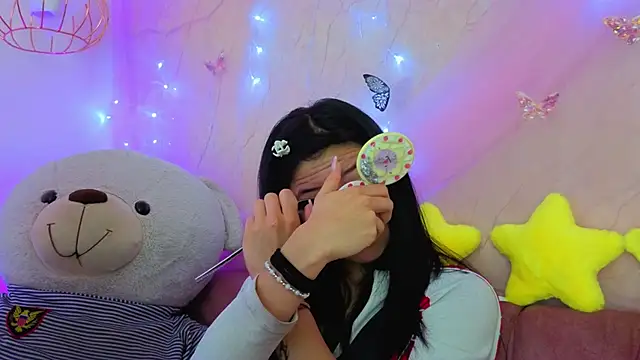 april bennett online show from February 12, 2026, 12:33 pm